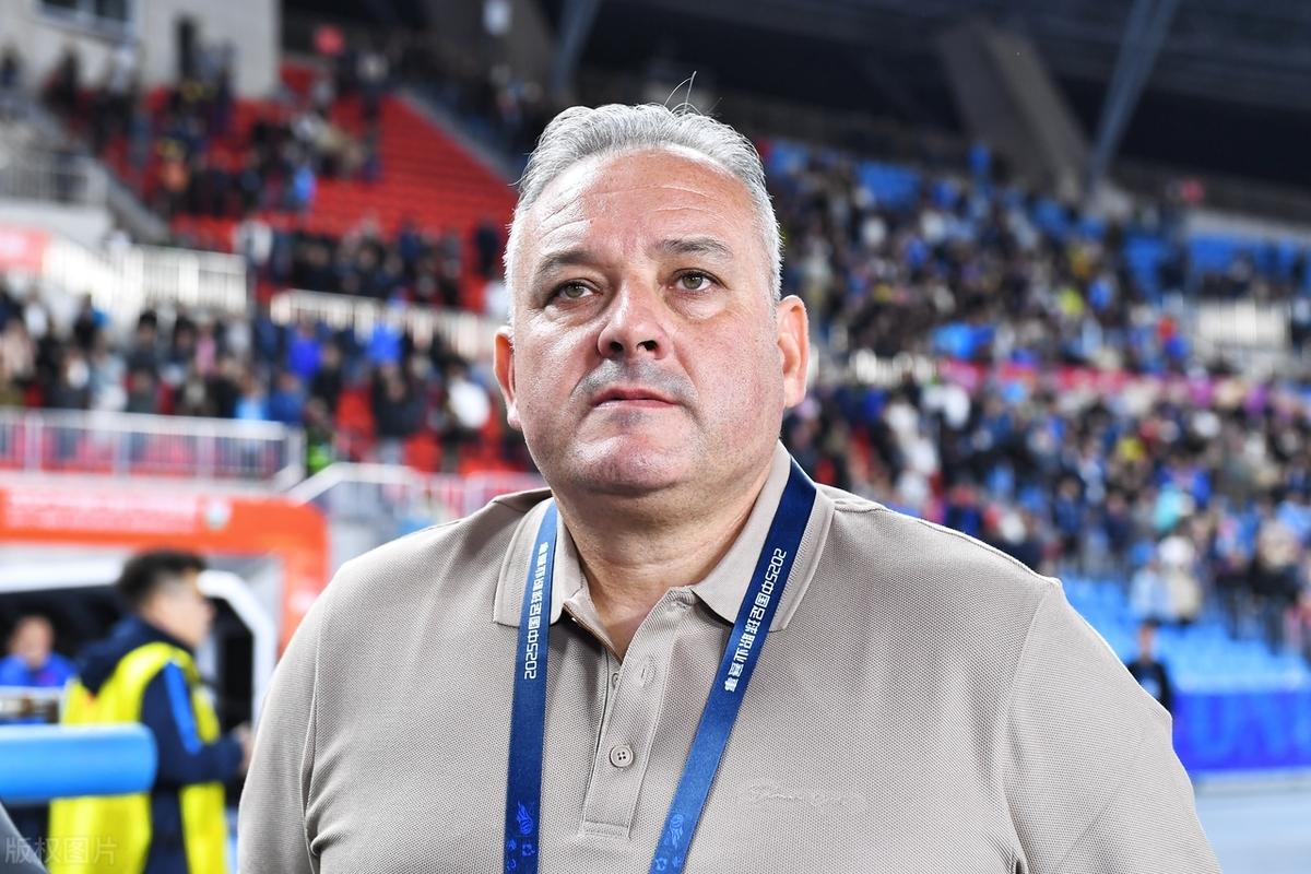 西班牙队教练压力巨大!,Scout遭遇十二持续失利比赛高潮迭起 西班牙队教练压力巨大!,Scout遭遇十二持续失利比赛高潮迭起