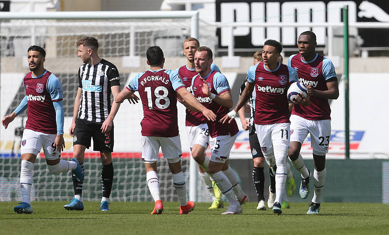 xingkong-西汉姆内部会议纪要流出——今夜临场应变，英超使命明确，更衣室氛围转暖-xingkong